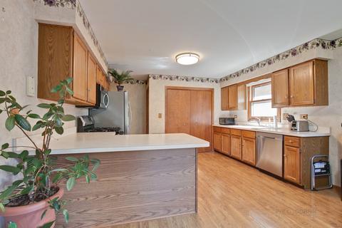 138 N Hickory Ave, Bartlett, IL 60103 photo 11