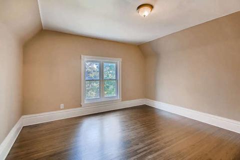 105 Oak St, Elgin, IL 60123 photo 5