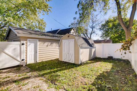 105 Oak St, Elgin, IL 60123 photo 17