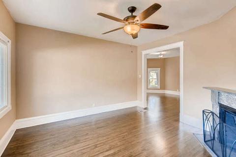 105 Oak St, Elgin, IL 60123 photo 8