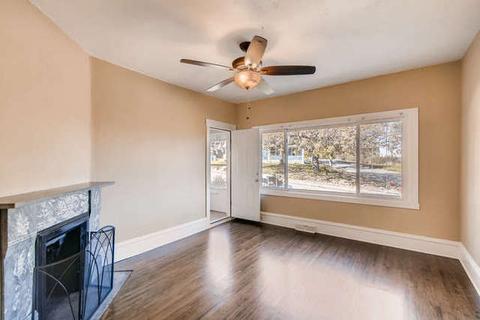 105 Oak St, Elgin, IL 60123 photo 9