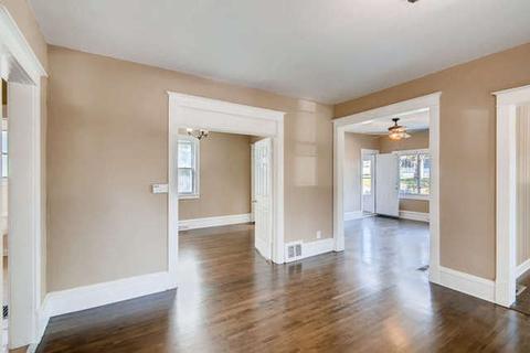105 Oak St, Elgin, IL 60123 photo 7