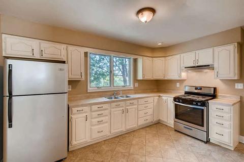 105 Oak St, Elgin, IL 60123 photo 12