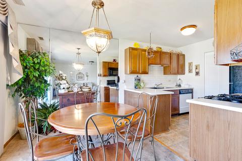 323 Mulberry Ct #B2, Bartlett, IL 60103 photo 4