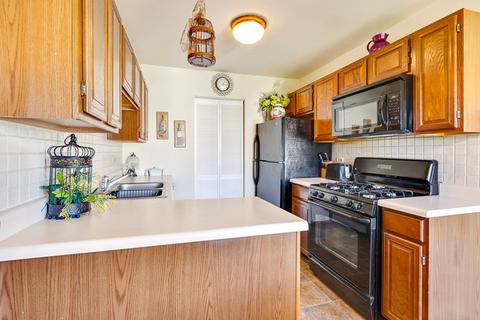 323 Mulberry Ct #B2, Bartlett, IL 60103 photo 6