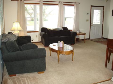 1102 Normal Rd, Dekalb, IL 60115 photo 3