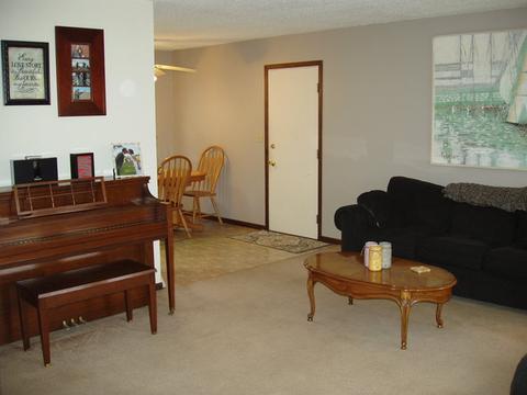 1102 Normal Rd, Dekalb, IL 60115 photo 4