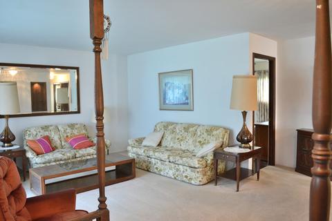 295 Cindy Ln, Wheeling, IL 60090 photo 5