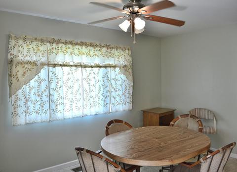295 Cindy Ln, Wheeling, IL 60090 photo 9
