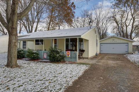 1406 Centennial Dr, Champaign, IL 61821 photo 2