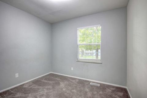 808 Oakcrest Dr, Champaign, IL 61821 photo 21