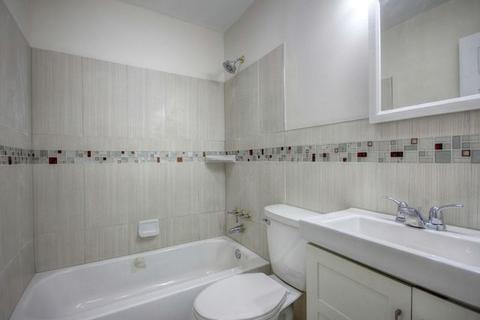 808 Oakcrest Dr, Champaign, IL 61821 photo 14