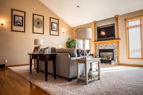 803 E Buffalo St, Polo, IL 61064 photo 3