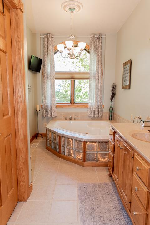 803 E Buffalo St, Polo, IL 61064 photo 24