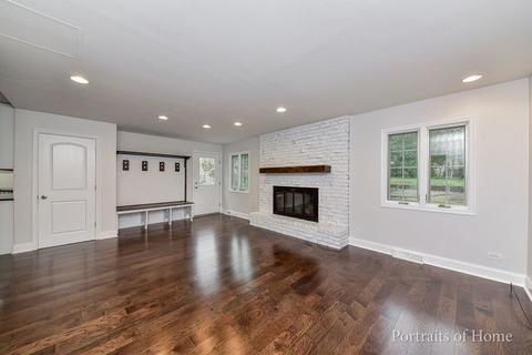 817 Gary Ct, Wheaton, IL 60187 photo 4