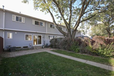 416 Devonshire Ct, Bolingbrook, IL 60440 photo 4