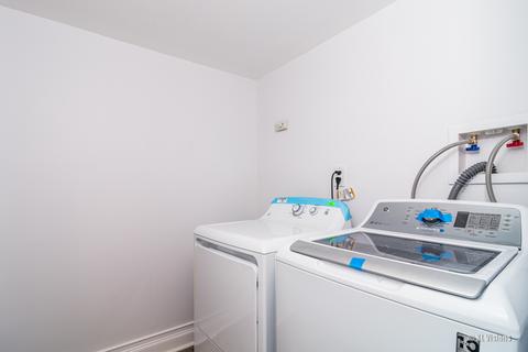 6040 N Artesian Ave, Chicago, IL 60659 photo 18
