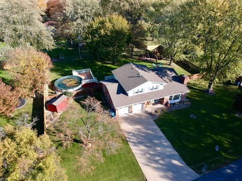955 N Vaughn Dr, Kankakee, IL 60901 photo 2