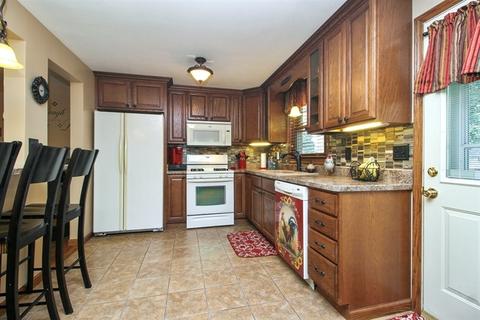955 N Vaughn Dr, Kankakee, IL 60901 photo 9