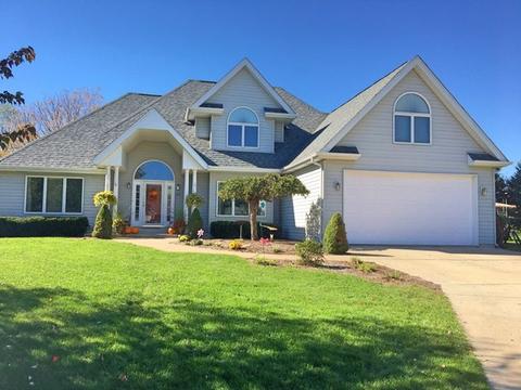 105 Crest View Ct, Minooka, IL 60447 photo 1