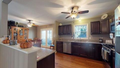 4910 Pyndale Dr, Mchenry, IL 60050 photo 7