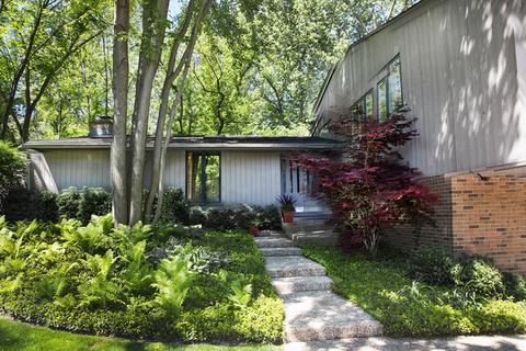 10 Chicory Ln, Riverwoods, IL 60015 photo 1