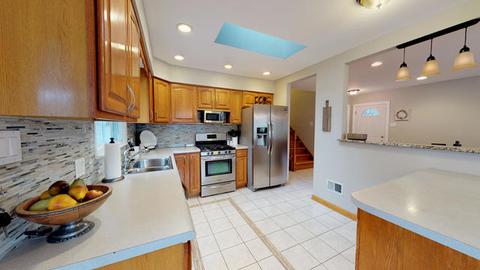577 S Westgate Rd, Des Plaines, IL 60016 photo 7