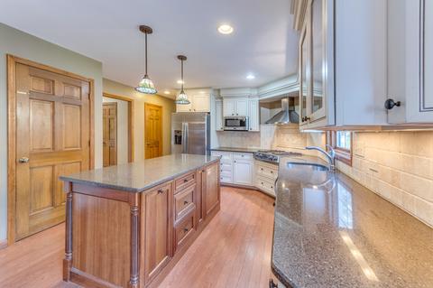 713 Cassin Rd, Naperville, IL 60565 photo 5