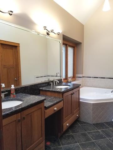 529 Spring St, Roselle, IL 60172 photo 17