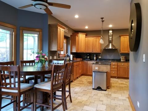 529 Spring St, Roselle, IL 60172 photo 3