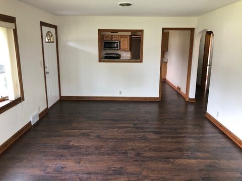 305 Edwards Ave, East Dundee, IL 60118 photo 5