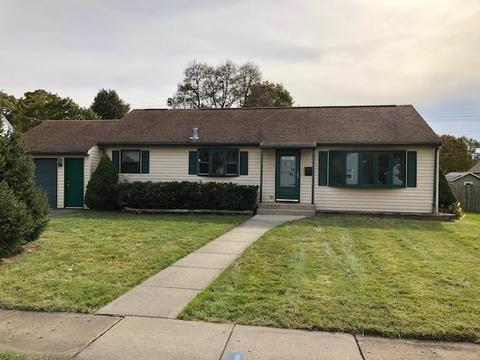305 Edwards Ave, East Dundee, IL 60118 photo 1