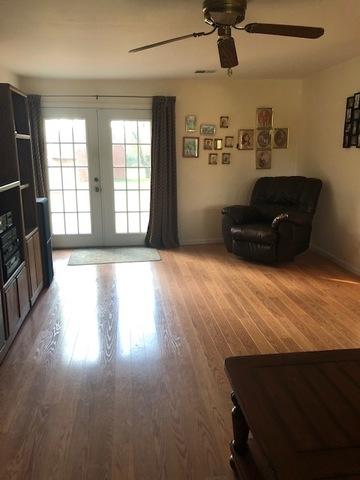960 Apple St, Hoffman Estates, IL 60169 photo 4