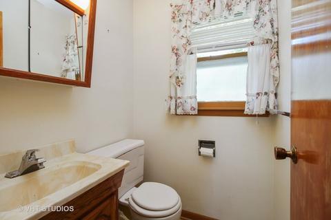 60 N Bates Ave, Kankakee, IL 60901 photo 10