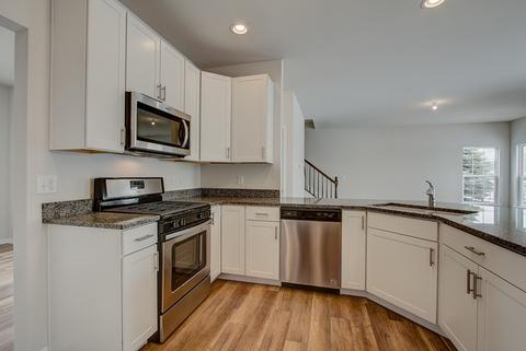 339 E Becker Pl, Sycamore, IL 60178 photo 12