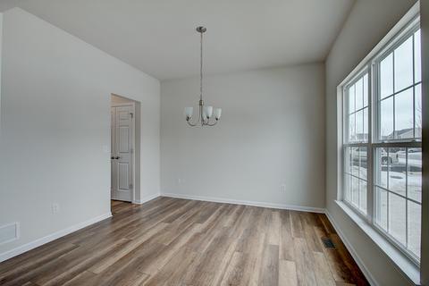 339 E Becker Pl, Sycamore, IL 60178 photo 17