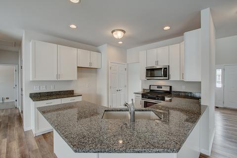 339 E Becker Pl, Sycamore, IL 60178 photo 9