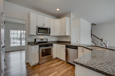339 E Becker Pl, Sycamore, IL 60178 photo 11