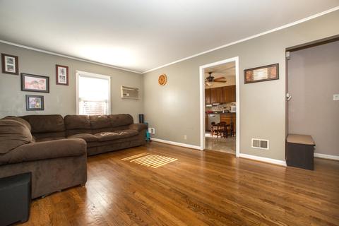 1240 N Irving Ave, Berkeley, IL 60163 photo 6