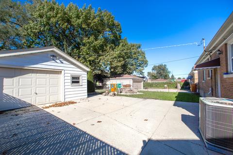1240 N Irving Ave, Berkeley, IL 60163 photo 4
