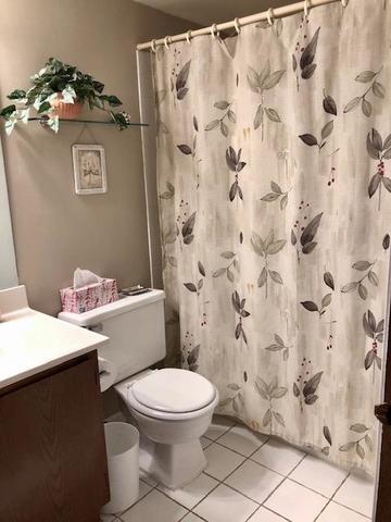 1370 Burns Dr, Elgin, IL 60120 photo 8