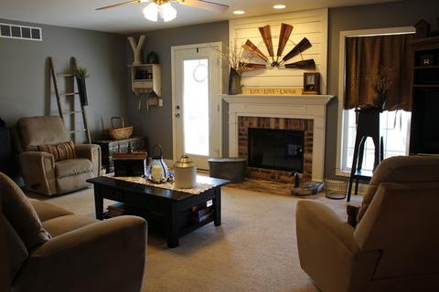 2008 Jonathan Dr, Monticello, IL 61856 photo 8
