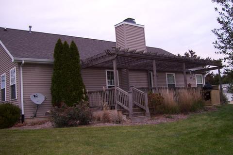 2008 Jonathan Dr, Monticello, IL 61856 photo 2