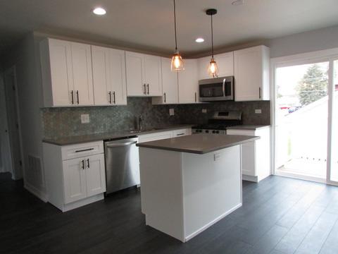 650 Debra Dr, Des Plaines, IL 60016 photo 4