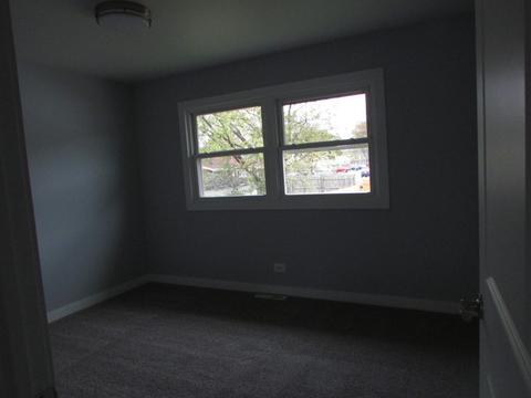650 Debra Dr, Des Plaines, IL 60016 photo 12