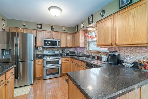 2125 Willow Lakes Dr, Plainfield, IL 60586 photo 6