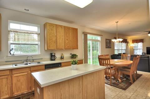 2029 Cabrillo Ln, Hoffman Estates, IL 60192 photo 5