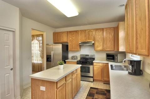 2029 Cabrillo Ln, Hoffman Estates, IL 60192 photo 6
