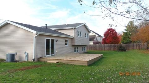 3300 W Bretons Dr, Mchenry, IL 60050 photo 3