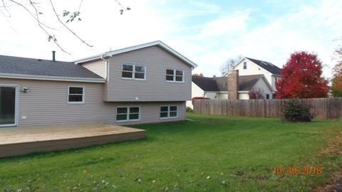 3300 W Bretons Dr, Mchenry, IL 60050 photo 4